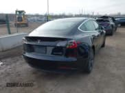 ✅ 2020 Tesla Model 3 Long Range • VIN: 5YJ3E1EB0LF795667 • Lot: 43779127. Wystawiony na IAAI z przebiegiem 80 264 mil. Bezpłatny archiwum sprzedaży aukcyjnych z USA i szczegółowy raport historii pojazdu na DreamBid. Zdjęcie 16.