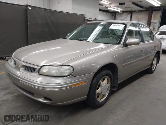 ✅ 1999 Oldsmobile Cutlass GLS • VIN: 1G3NG52M4X6330956 • Lot: 43460760. Listed on IAAI with 133,060 mi. Free auction sales archive from the USA and detailed vehicle history report at DreamBid. Image 17.