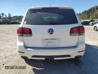 ✅ 2010 Volkswagen Touareg • VIN: WVGAK7A90AD002356 • Lot: 75482024. Wystawiony na Copart z przebiegiem 148 667 mil. Bezpłatny archiwum sprzedaży aukcyjnych z USA i szczegółowy raport historii pojazdu na DreamBid. Zdjęcie 6.