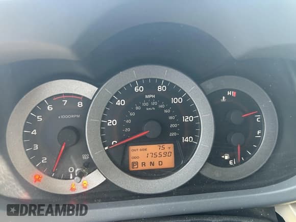 ✅ 2008 Toyota RAV4 • VIN: JTMBD33V685162638 • Lot: 43539885. Wystawiony na IAAI z przebiegiem 175 590 mil. Bezpłatny archiwum sprzedaży aukcyjnych z USA i szczegółowy raport historii pojazdu na DreamBid. Zdjęcie 7.