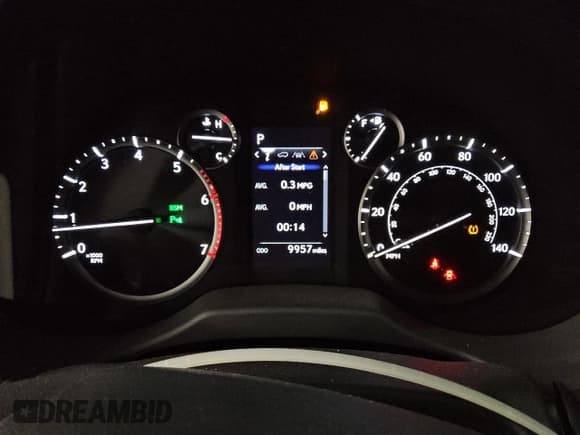 ✅ 2023 Lexus GX 460 Premium • VIN: JTJAM7BX3P5375547 • Lot: 85304605. Wystawiony na Copart z przebiegiem 9 957 mil. Bezpłatny archiwum sprzedaży aukcyjnych z USA i szczegółowy raport historii pojazdu na DreamBid. Zdjęcie 9.