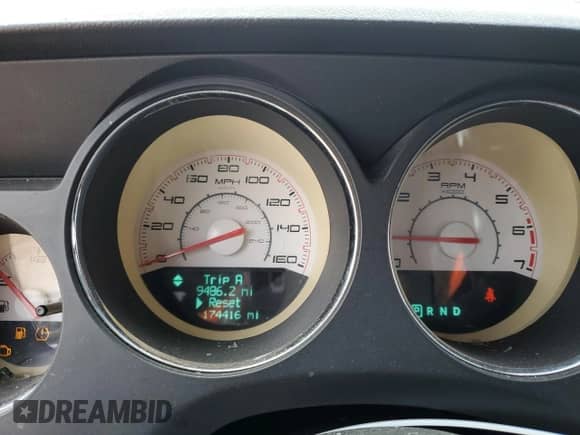 2012 Dodge Challenger R/T z VIN 2C3CDYBT1CH201725, wystawiony jako Copart lot #69679104 z przebiegiem 174 416 mil mil oraz Szkoda całkowita • Salvage title. Historia ofert i sprzedaży dostępna na DreamBid. Obrazek 9.