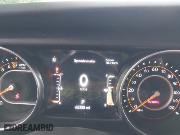 ✅ 2021 Jeep Gladiator Overland • VIN: 1C6HJTFGXML555622 • Lot: 42237686. Wystawiony na IAAI z przebiegiem 62 358 mil. Bezpłatny archiwum sprzedaży aukcyjnych z USA i szczegółowy raport historii pojazdu na DreamBid. Zdjęcie 7.