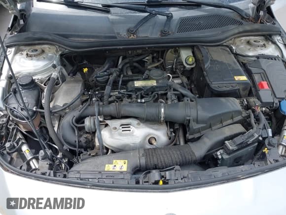 ✅ 2014 Mercedes-Benz CLA 250 • VIN: WDDSJ4EB8EN045064 • Lot: 42717372. Wystawiony na IAAI z przebiegiem 177 456 mil. Bezpłatny archiwum sprzedaży aukcyjnych z USA i szczegółowy raport historii pojazdu na DreamBid. Zdjęcie 10.