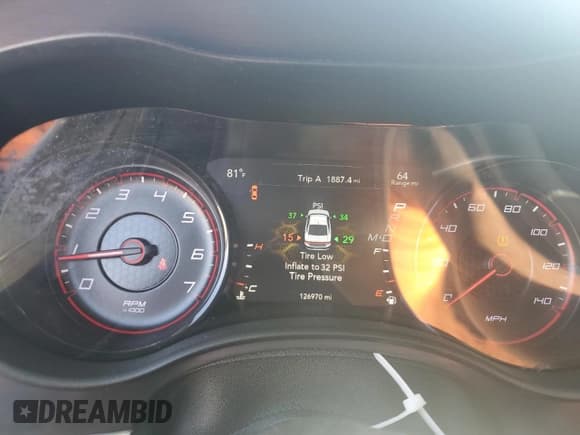 ✅ 2018 Dodge Charger SXT • VIN: 2C3CDXBG3JH306521 • Lot: 81101255. Listed on Copart with 126,970 mi. Free auction sales archive from the USA and detailed vehicle history report at DreamBid. Image 9.