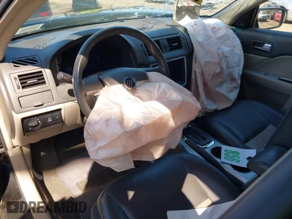 ✅ 2011 Mercury Milan Premier • VIN: 3MEHM0JG8BR603346 • Lot: 41958444. Listed on IAAI with 124,860 mi. Free auction sales archive from the USA and detailed vehicle history report at DreamBid. Image 5.