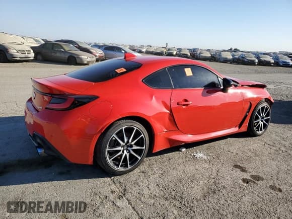 ✅ 2023 Toyota 86 • VIN: JF1ZNBC19P8750331 • Lot: 83811295. Wystawiony na Copart z przebiegiem 44 954 mil. Bezpłatny archiwum sprzedaży aukcyjnych z USA i szczegółowy raport historii pojazdu na DreamBid. Zdjęcie 3.