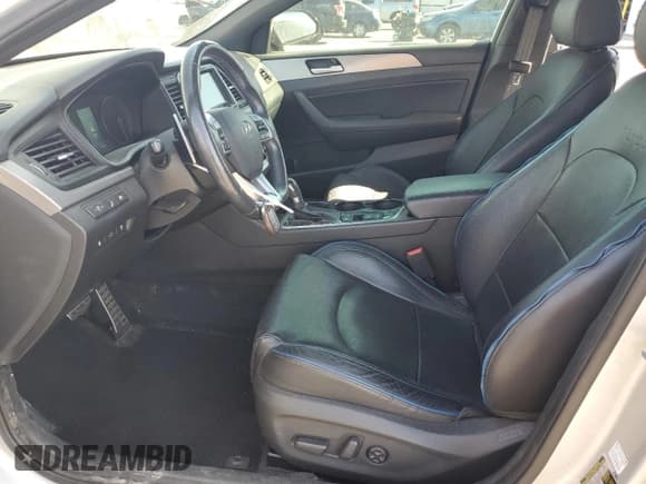 ✅ 2019 Hyundai Sonata Limited • VIN: 5NPE34AB8KH733598 • Лот: 69262995. Опубликован ранее на Copart с пробегом 30 619 миль. Бесплатный доступ к архиву аукционных продаж из США и подробный отчёт об истории автомобиля на DreamBid. Изображение 7.