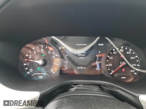 ✅ 2023 Jeep Compass (RED) Edition • VIN: 3C4NJDCN2PT501745 • Lot: 85292675. Wystawiony na Copart z przebiegiem 25 792 mil. Bezpłatny archiwum sprzedaży aukcyjnych z USA i szczegółowy raport historii pojazdu na DreamBid. Zdjęcie 9.