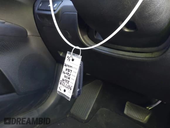 ✅ 2019 Kia Forte LXS • VIN: 3KPF24ADXKE119908 • Lot: 43720889. Wystawiony na IAAI z przebiegiem 110 730 mil. Bezpłatny archiwum sprzedaży aukcyjnych z USA i szczegółowy raport historii pojazdu na DreamBid. Zdjęcie 17.