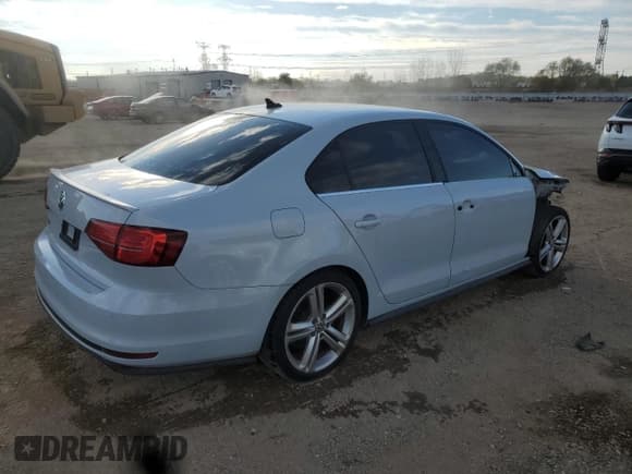 ✅ 2017 Volkswagen Jetta GLI • VIN: 3VW4T7AJ8HM362432 • Лот: 90844295. Опубликован ранее на Copart с пробегом 112 999 миль. Бесплатный доступ к архиву аукционных продаж из США и подробный отчёт об истории автомобиля на DreamBid. Изображение 3.