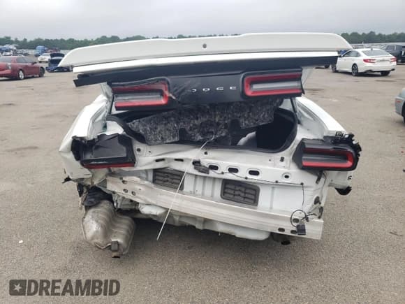 ✅ 2021 Dodge Challenger SXT • VIN: 2C3CDZAG2MH542692 • Lot: 63727155. Wystawiony na Copart z przebiegiem 61 153 mil. Bezpłatny archiwum sprzedaży aukcyjnych z USA i szczegółowy raport historii pojazdu na DreamBid. Zdjęcie 6.