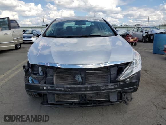 ✅ 2013 Hyundai Sonata GLS • VIN: 5NPEB4AC8DH700020 • Lot: 72547584. Listed on Copart with 71,684 mi. Free auction sales archive from the USA and detailed vehicle history report at DreamBid. Image 5.