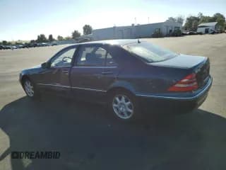 ✅ 2001 Mercedes-Benz S 320/430/500 • VIN: WDBNG75JX1A171957 • Лот: 90705785. Опубликован ранее на Copart с пробегом 307 688 миль. Бесплатный доступ к архиву аукционных продаж из США и подробный отчёт об истории автомобиля на DreamBid. Изображение 2.