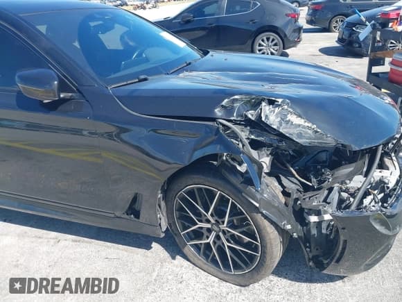 ✅ 2016 BMW 7 Series 740i • VIN: WBA7E2C51GG738889 • Lot: 41838071. Wystawiony na IAAI z przebiegiem 49 649 mil. Bezpłatny archiwum sprzedaży aukcyjnych z USA i szczegółowy raport historii pojazdu na DreamBid. Zdjęcie 17.