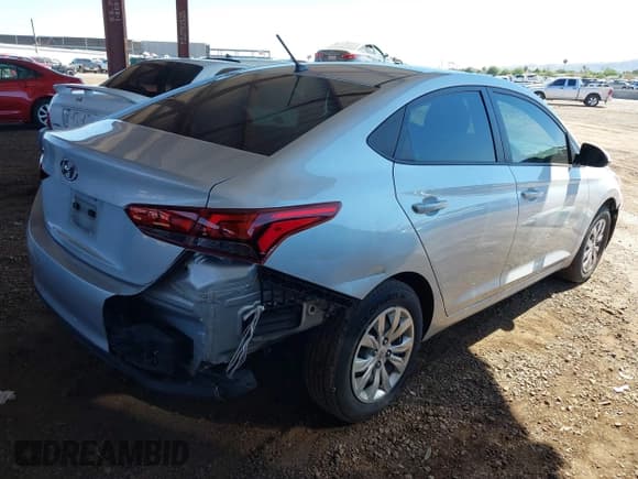 ✅ 2018 Hyundai Accent SE • VIN: 3KPC24A3XJE011393 • Лот: 40350100. Опубликован ранее на IAAI с пробегом 139 696 миль. Бесплатный доступ к архиву аукционных продаж из США и подробный отчёт об истории автомобиля на DreamBid. Изображение 4.