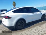 ✅ 2023 Tesla Model X • VIN: 7SAXCBE55PF369134 • Лот: 43449819. Опубликован ранее на IAAI с пробегом 27 794 миль. Бесплатный доступ к архиву аукционных продаж из США и подробный отчёт об истории автомобиля на DreamBid. Изображение 4.