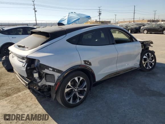 ✅ 2021 Ford Mustang Mach-E Premium • VIN: 3FMTK3SS9MMA49333 • Lot: 90707815. Listed on Copart with 69,057 mi. Free auction sales archive from the USA and detailed vehicle history report at DreamBid. Image 3.