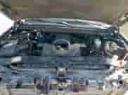 2019 Chevrolet Tahoe LT z VIN 1GNSCBKC2KR118169, wystawiony jako Copart lot #85701705 z przebiegiem 113 918 mil mil oraz Czysty tytuł • Clean title. Historia ofert i sprzedaży dostępna na DreamBid. Obrazek 12.