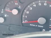 ✅ 2004 Ford Explorer XLT • VIN: 1FMZU73EX4UC06304 • Lot: 42060816. Wystawiony na IAAI z przebiegiem Nie podano. Bezpłatny archiwum sprzedaży aukcyjnych z USA i szczegółowy raport historii pojazdu na DreamBid. Zdjęcie 14.