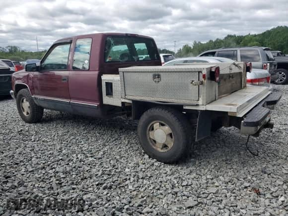 1999 Chevrolet Silverado 1500 с VIN 1GCEK19R6XR136842, выставлен на аукционе Copart как лот 60829245 с пробегом 232 647 миль миль и Чистый • Clean title. История ставок и продаж доступна на DreamBid. Изображение 2.