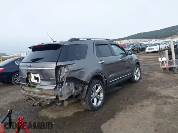 ✅ 2013 Ford Explorer Limited • VIN: 1FM5K8F89DGA64770 • Lot: 43780962. Wystawiony na IAAI z przebiegiem 85 171 mil. Bezpłatny archiwum sprzedaży aukcyjnych z USA i szczegółowy raport historii pojazdu na DreamBid. Zdjęcie 4.