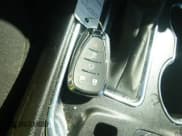 ✅ 2022 Chevrolet Traverse LT Cloth • VIN: 1GNERGKW3NJ157472 • Lot: 43294444. Wystawiony na IAAI z przebiegiem 69 232 mil. Bezpłatny archiwum sprzedaży aukcyjnych z USA i szczegółowy raport historii pojazdu na DreamBid. Zdjęcie 1.