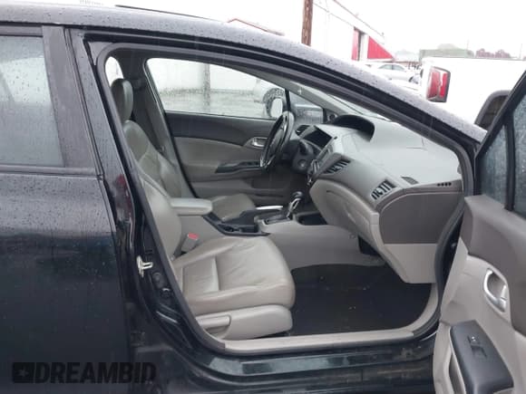 ✅ 2012 Honda Civic EX-L • VIN: 2HGFB2F92CH513922 • Lot: 43531292. Listed on IAAI with 197,427 mi. Free auction sales archive from the USA and detailed vehicle history report at DreamBid. Image 5.