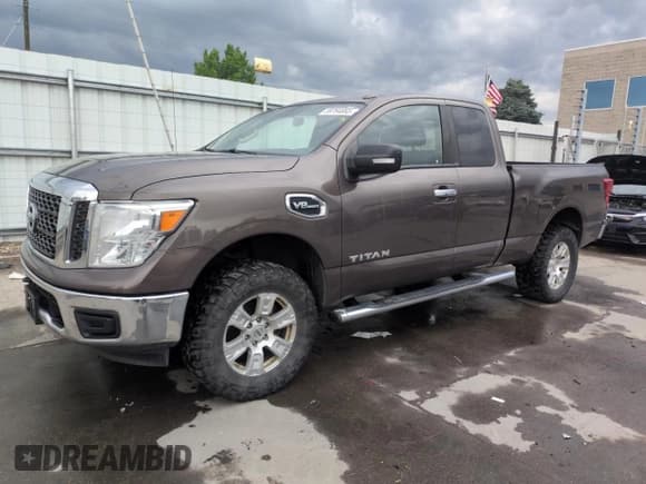 ✅ 2017 Nissan Titan S • VIN: 1N6AA1CJ2HN553031 • Lot: 59764065. Wystawiony na Copart z przebiegiem 148 012 mil. Bezpłatny archiwum sprzedaży aukcyjnych z USA i szczegółowy raport historii pojazdu na DreamBid. Zdjęcie 1.