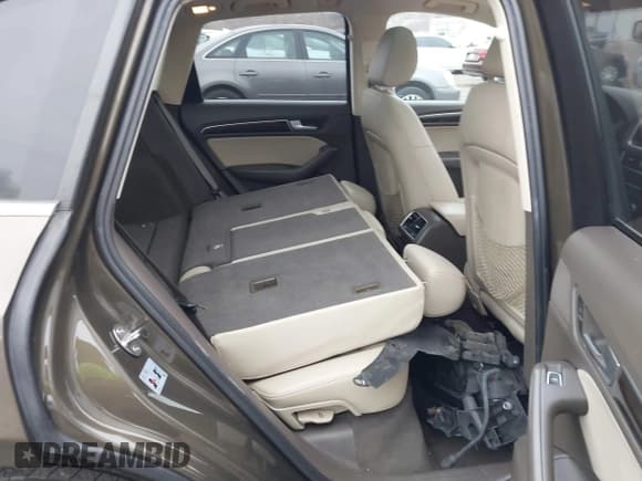 ✅ 2014 Audi Q5 Premium Plus • VIN: WA1CMAFPXEA029383 • Lot: 43864264. Listed on IAAI with Not provided. Free auction sales archive from the USA and detailed vehicle history report at DreamBid. Image 8.