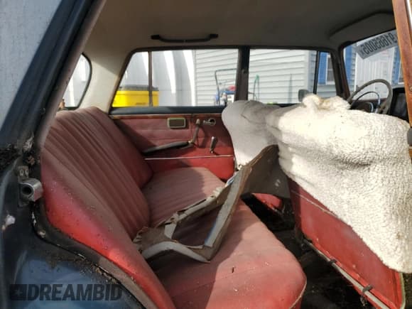 ✅ 1969 Mercedes-Benz 190 • VIN: 0823716945 • Lot: 91665005. Wystawiony na Copart z przebiegiem 29 299 mil. Bezpłatny archiwum sprzedaży aukcyjnych z USA i szczegółowy raport historii pojazdu na DreamBid. Zdjęcie 10.