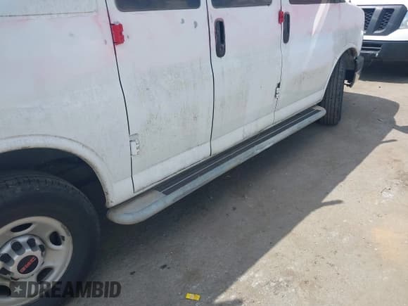 ✅ 2016 GMC Savana Cargo • VIN: 1GTW7AFF0G1903082 • Лот: 42187642. Опубликован ранее на IAAI с пробегом 137 728 миль. Бесплатный доступ к архиву аукционных продаж из США и подробный отчёт об истории автомобиля на DreamBid. Изображение 6.