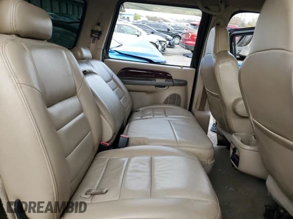 ✅ 2004 Ford Excursion Limited • VIN: 1FMSU43P54EA55934 • Lot: 41440765. Wystawiony na Copart z przebiegiem 170 667 mil. Bezpłatny archiwum sprzedaży aukcyjnych z USA i szczegółowy raport historii pojazdu na DreamBid. Zdjęcie 11.