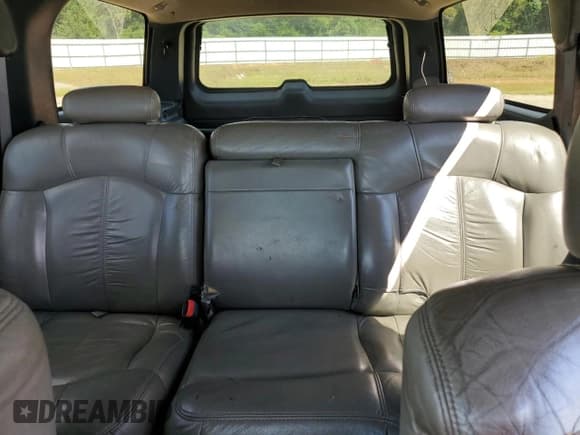 ✅ 2002 Chevrolet Suburban LT • VIN: 1GNFK16Z72J223947 • Lot: 81765905. Listed on Copart with Not provided. Free auction sales archive from the USA and detailed vehicle history report at DreamBid. Image 10.
