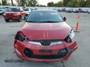 ✅ 2012 Hyundai Veloster w/Red Int • VIN: KMHTC6AD7CU064411 • Lot: 70058874. Wystawiony na Copart z przebiegiem Nie podano. Bezpłatny archiwum sprzedaży aukcyjnych z USA i szczegółowy raport historii pojazdu na DreamBid. Zdjęcie 5.