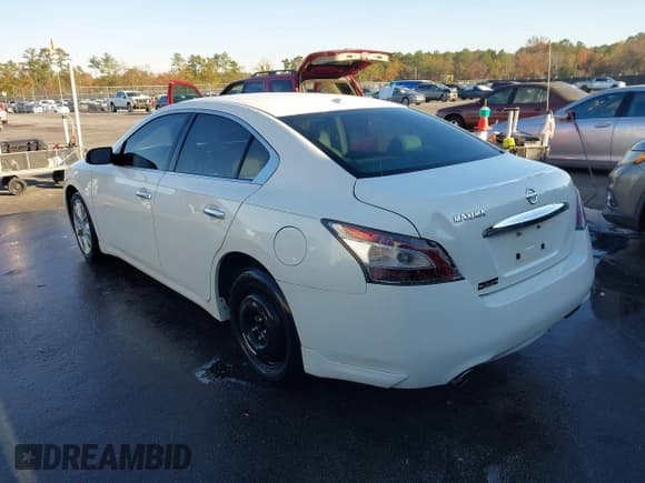 ✅ 2012 Nissan Maxima SV • VIN: 1N4AA5AP4CC806605 • Lot: 43705679. Wystawiony na IAAI z przebiegiem 253 393 mil. Bezpłatny archiwum sprzedaży aukcyjnych z USA i szczegółowy raport historii pojazdu na DreamBid. Zdjęcie 3.
