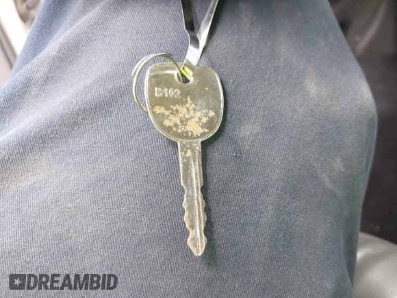 ✅ 2005 Chevrolet Silverado 1500 Work Truck • VIN: 1GCEC14X75Z210592 • Лот: 41955143. Опубликован ранее на IAAI с пробегом 192 376 миль. Бесплатный доступ к архиву аукционных продаж из США и подробный отчёт об истории автомобиля на DreamBid. Изображение 11.