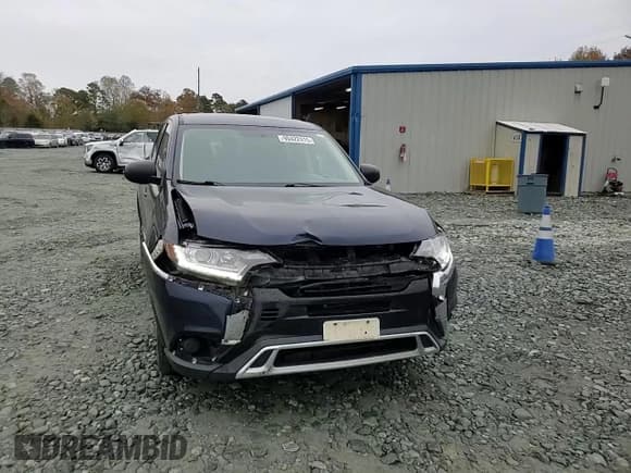 ✅ 2020 Mitsubishi Outlander ES • VIN: JA4AZ3A39LZ048577 • Лот: 90422415. Опубликован ранее на Copart с пробегом 143 227 миль. Бесплатный доступ к архиву аукционных продаж из США и подробный отчёт об истории автомобиля на DreamBid. Изображение 13.