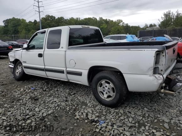 ✅ 2000 Chevrolet Silverado 1500 LS • VIN: 2GCEC19T2Y1205061 • Лот: 72709904. Опубликован ранее на Copart с пробегом 181 667 миль. Бесплатный доступ к архиву аукционных продаж из США и подробный отчёт об истории автомобиля на DreamBid. Изображение 2.