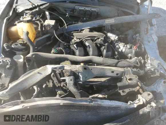 ✅ 2005 Mercury Mariner Luxury • VIN: 4M2CU56105DJ16436 • Lot: 60228385. Listed on Copart with Not provided. Free auction sales archive from the USA and detailed vehicle history report at DreamBid. Image 11.