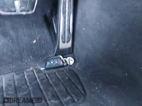 ✅ 2018 BMW 5 Series 540i xDrive • VIN: WBAJE7C56JG891214 • Лот: 43703810. Опубликован ранее на IAAI с пробегом 109 426 миль. Бесплатный доступ к архиву аукционных продаж из США и подробный отчёт об истории автомобиля на DreamBid. Изображение 11.