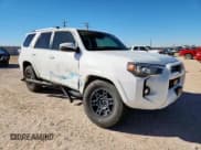 ✅ 2024 Toyota 4Runner SR5 Premium • VIN: JTENU5JR4R6213429 • Лот: 90697055. Опубликован ранее на Copart с пробегом 28 129 миль. Бесплатный доступ к архиву аукционных продаж из США и подробный отчёт об истории автомобиля на DreamBid. Изображение 4.