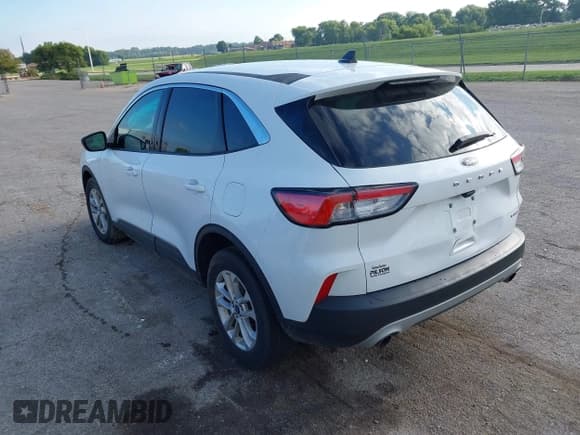 ✅ 2022 Ford Escape SE • VIN: 1FMCU9G63NUA65601 • Lot: 43060001. Wystawiony na IAAI z przebiegiem 62 985 mil. Bezpłatny archiwum sprzedaży aukcyjnych z USA i szczegółowy raport historii pojazdu na DreamBid. Zdjęcie 3.
