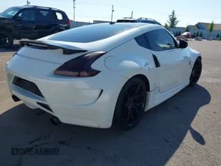 ✅ 2009 Nissan 370Z • VIN: JN1AZ44E39M405169 • Lot: 43292937. Wystawiony na IAAI z przebiegiem 141 640 mil. Bezpłatny archiwum sprzedaży aukcyjnych z USA i szczegółowy raport historii pojazdu na DreamBid. Zdjęcie 4.
