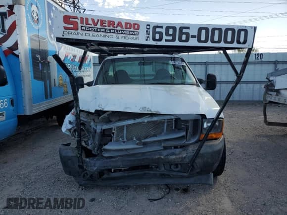 ✅ 2001 Ford F-250 XL • VIN: 1FTNF20LX1EC34824 • Lot: 55079375. Listed on Copart with 141,659 mi. Free auction sales archive from the USA and detailed vehicle history report at DreamBid. Image 5.