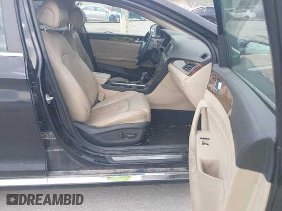 ✅ 2017 Hyundai Sonata Sport • VIN: 5NPE34AF7HH464389 • Лот: 43309649. Опубликован ранее на IAAI с пробегом 103 902 миль. Бесплатный доступ к архиву аукционных продаж из США и подробный отчёт об истории автомобиля на DreamBid. Изображение 5.