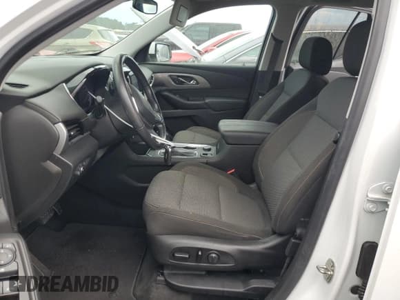 ✅ 2019 Chevrolet Traverse LT Cloth • VIN: 1GNERGKW9KJ281063 • Lot: 74217424. Wystawiony na Copart z przebiegiem Nie podano. Bezpłatny archiwum sprzedaży aukcyjnych z USA i szczegółowy raport historii pojazdu na DreamBid. Zdjęcie 7.