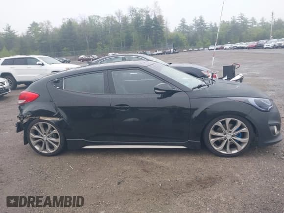 ✅ 2013 Hyundai Veloster Turbo • VIN: KMHTC6AE1DU110308 • Lot: 42259651. Wystawiony na IAAI z przebiegiem 135 379 mil. Bezpłatny archiwum sprzedaży aukcyjnych z USA i szczegółowy raport historii pojazdu na DreamBid. Zdjęcie 14.