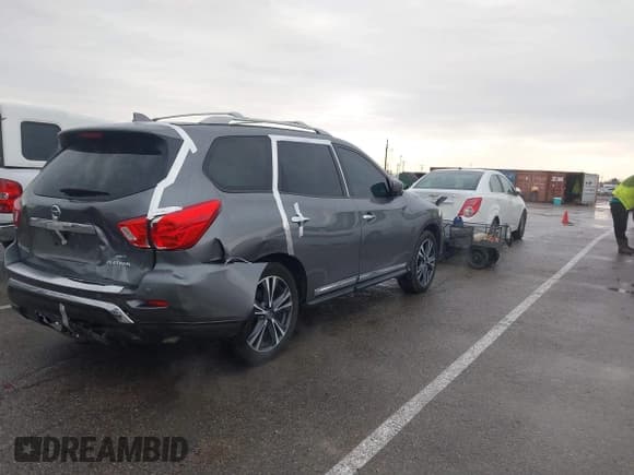 ✅ 2019 Nissan Pathfinder SV • VIN: 5N1DR2MM2KC651174 • Лот: 41880488. Опубликован ранее на IAAI с пробегом 116 641 миль. Бесплатный доступ к архиву аукционных продаж из США и подробный отчёт об истории автомобиля на DreamBid. Изображение 4.
