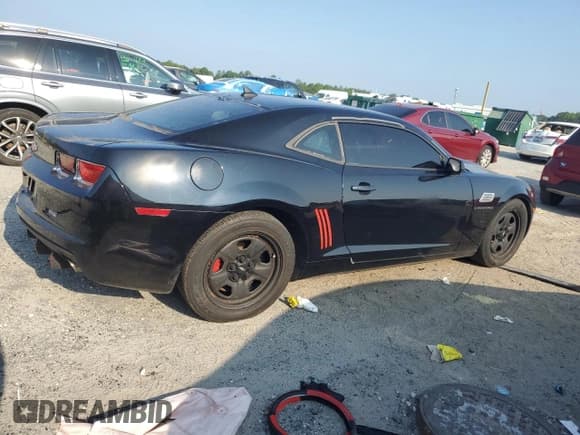 ✅ 2011 Chevrolet Camaro 1LS • VIN: 2G1FE1ED7B9122613 • Lot: 69801585. Listed on Copart with 129,619 mi. Free auction sales archive from the USA and detailed vehicle history report at DreamBid. Image 3.